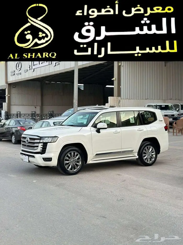 تويوتا لاندكروزر L3 موديل 2022 بنزين 1