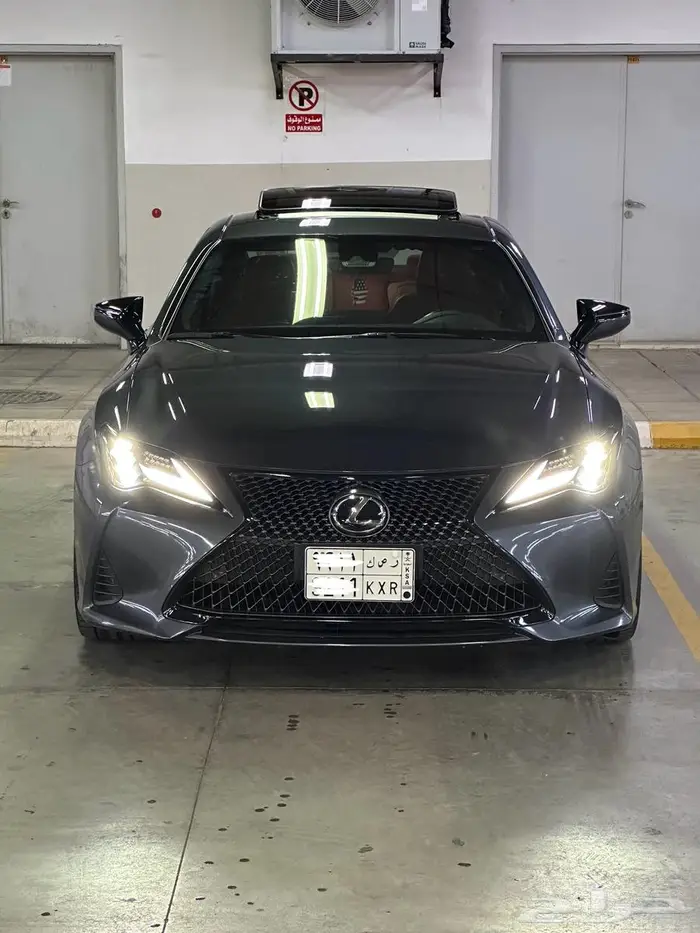لكزس RCF300 على الضمان 2023 صيانات وكاله شبه جديد 8
