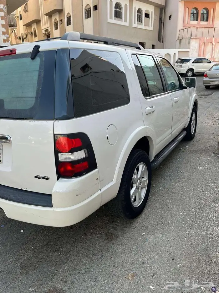 Ford Explorer 2010 4