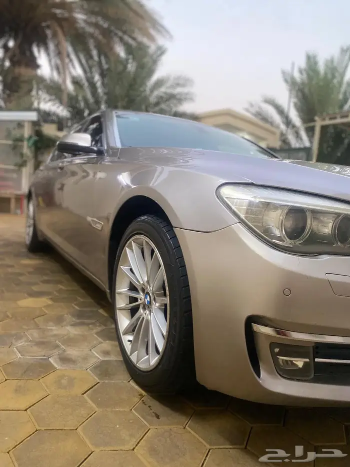 الفئه السابعة 730Li نظيف 4