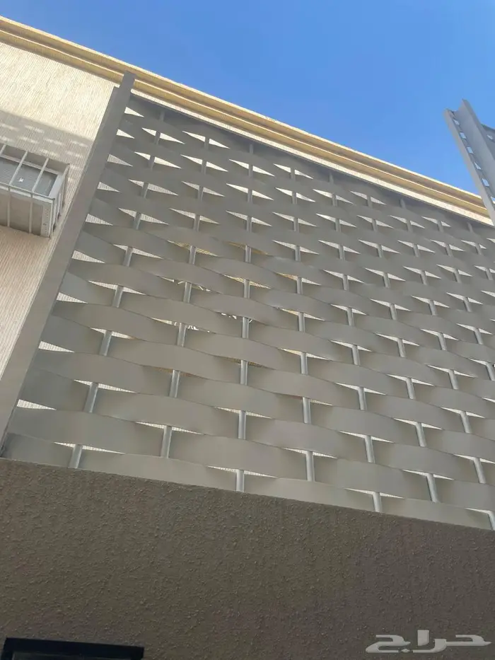 احواش سواتر و مضخه ماء و سلم سطحي قابل للطي 10