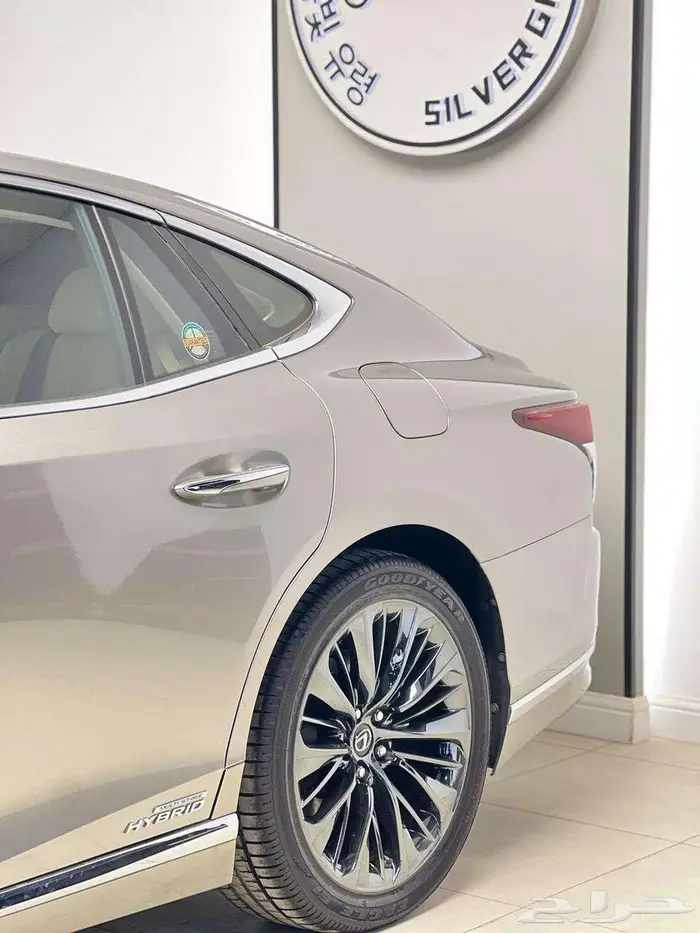 لكزس LS 500 وكاله فل كامل 2018 4