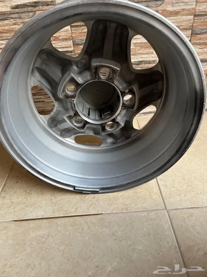 جنوط رفرف اصلي شبه جديد نظيف جدا 6