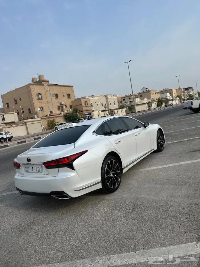 لكسز LS 2023 2