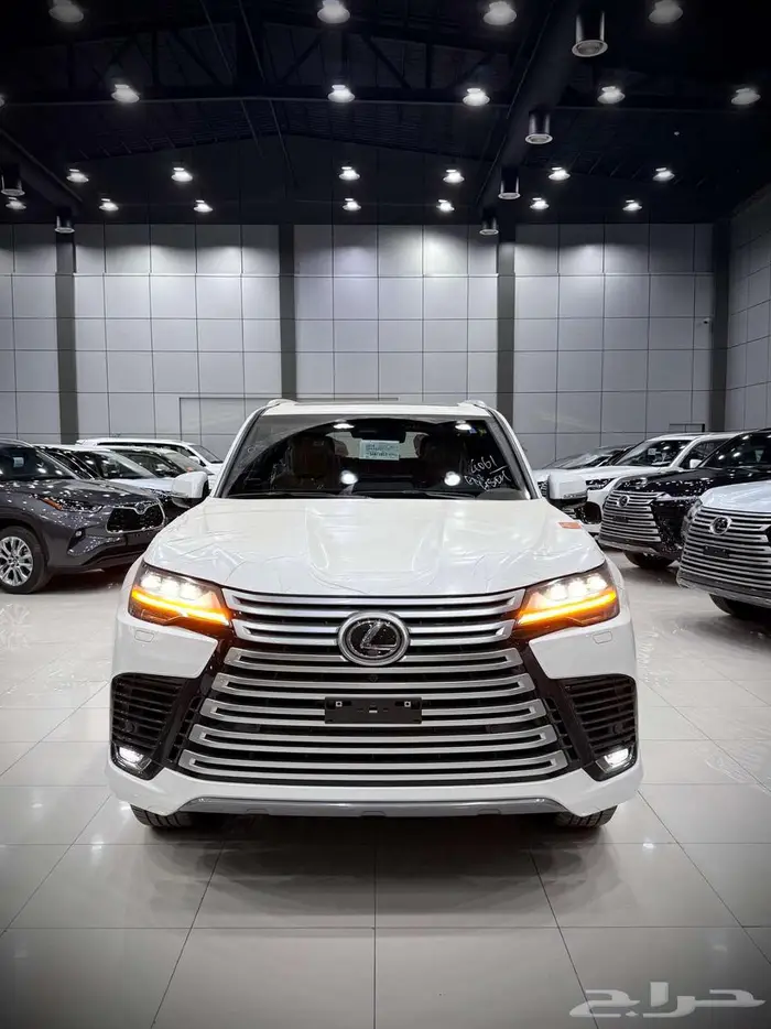 لكزس LX 600 BB سعودي ابيض داخل جملي 2025 بطاقة جمركية 9