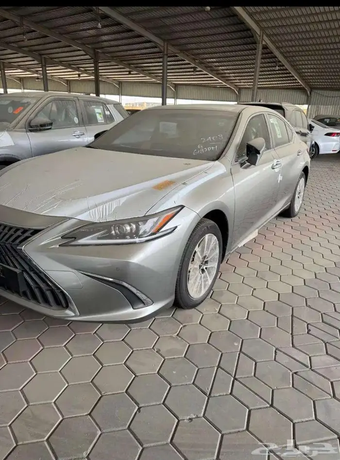 لكزس Es 250 بنزين 2025 4