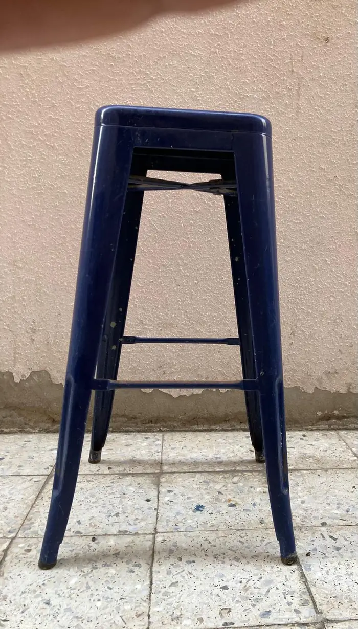 خمسة كراسي مرتفعة 1