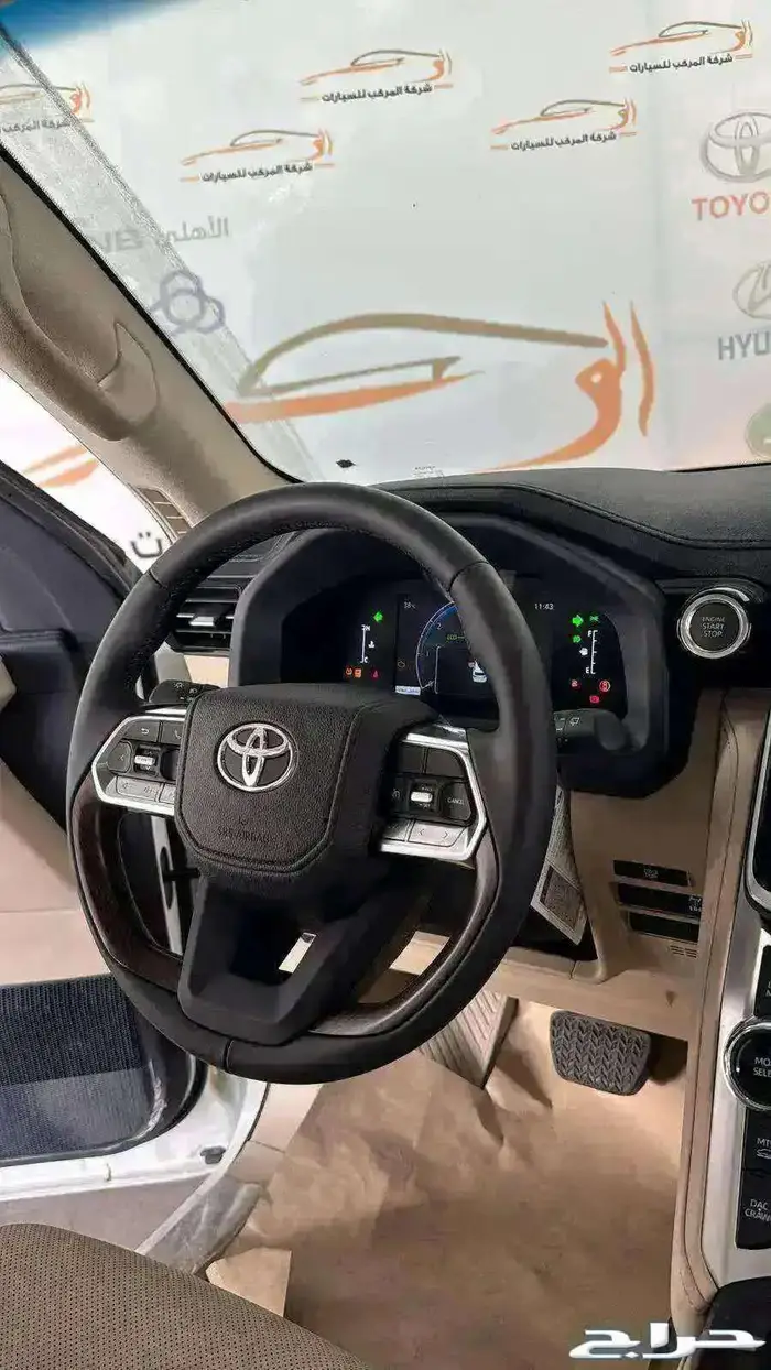 تويوتا لاندكروزر GXR L4 فل كامل بريمي 2025 -333000 2