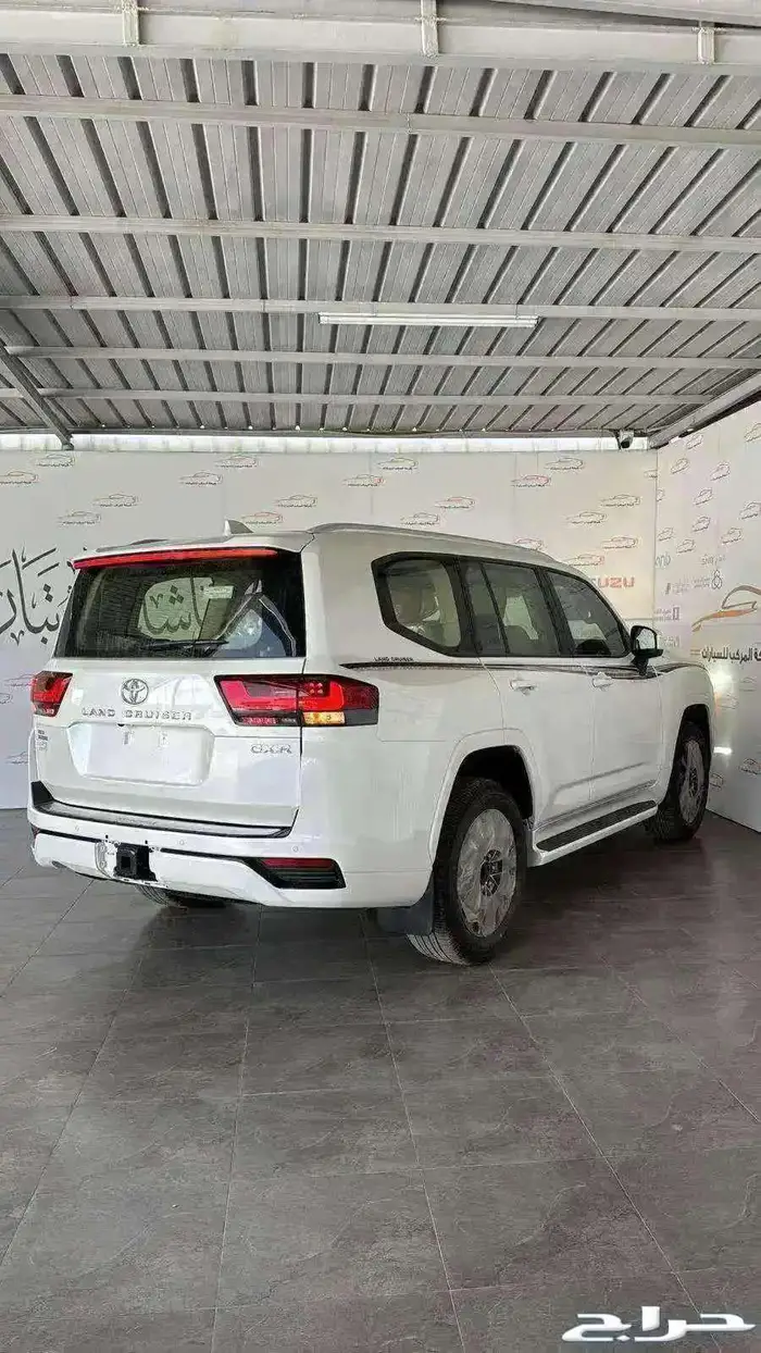 تويوتا لاندكروزر GXR L4 فل كامل بريمي 2025 -333000 8