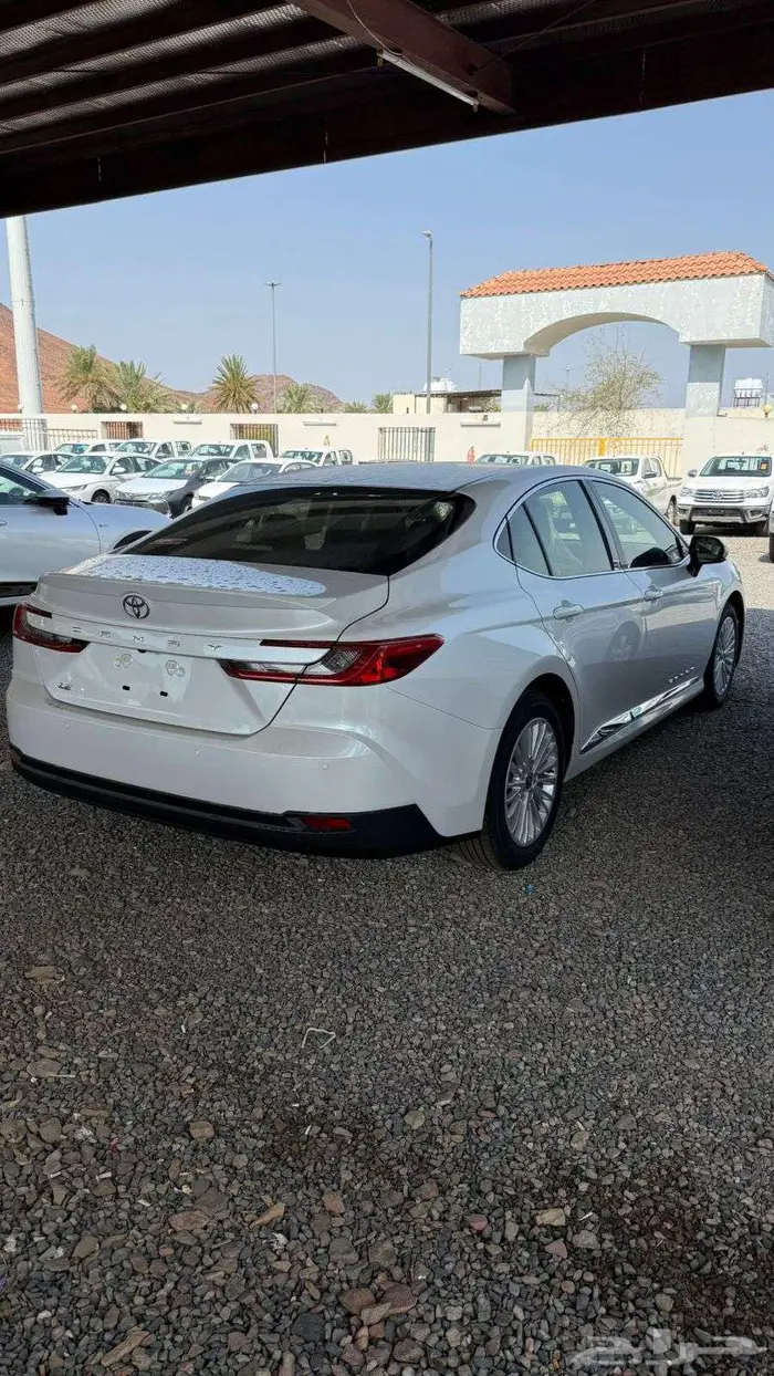 تويوتا كامري LE 2025 بنزين 6