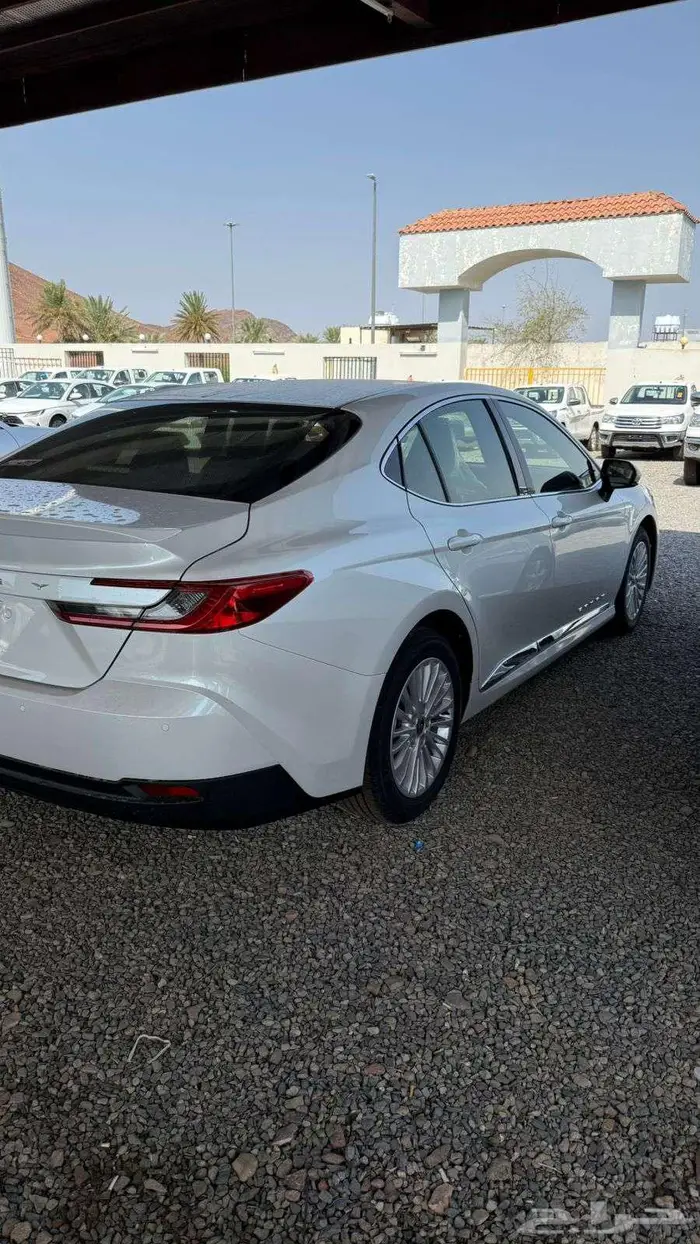 تويوتا كامري LE 2025 بنزين 3