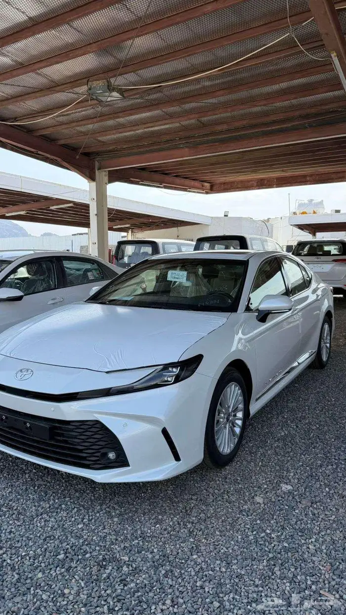 تويوتا كامري LE 2025 بنزين 1