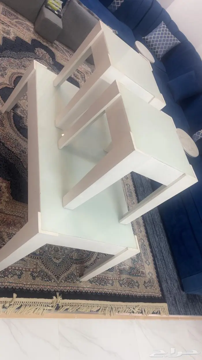 طاولات للبيع 1