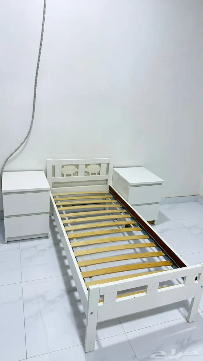 بيع سرير 2 كمدينة ودولاب 2