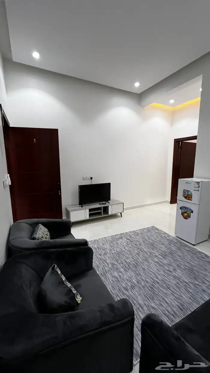 شقق عزاب بحي الريان 0