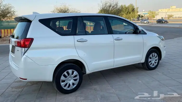 تويوتا انوفا2019 10