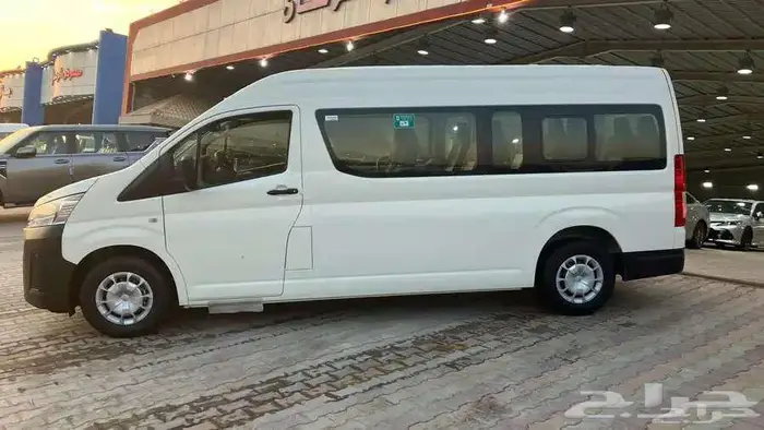 تويوتا هايس 2025 سقف عالي قير عادي ديزل 3