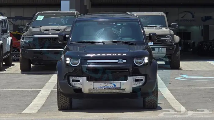 لاند روفر ديفندر110 S P300خليجي اصفار ضمان وصيانة عند الوكيل 2