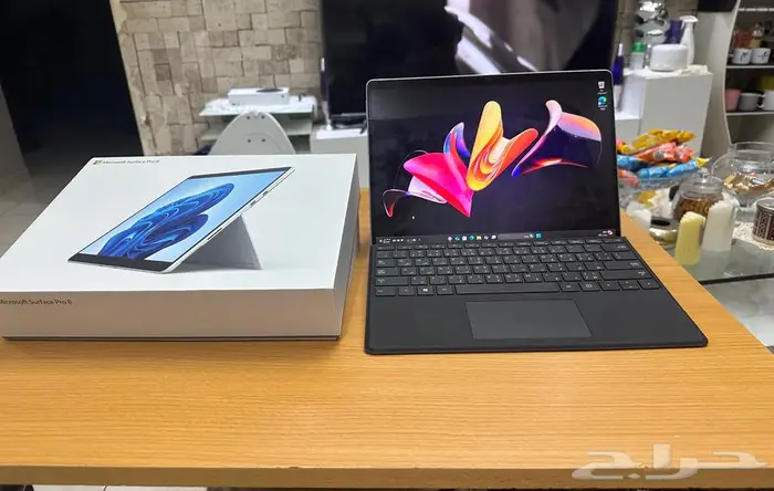 للبيع مايكروسوفت سيرفس pro8 اخو الجديد 13