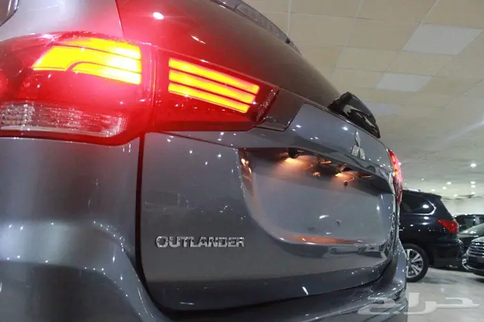 ميتسوبيشي اوتلاندر 2020 رصاصي نظيف جدا 18
