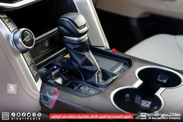 تويوتا لاند كروزر 2024 GXR L4 17