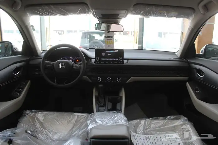هوندا اكورد LX ستاندر 2025 عبدالله هاشم 13