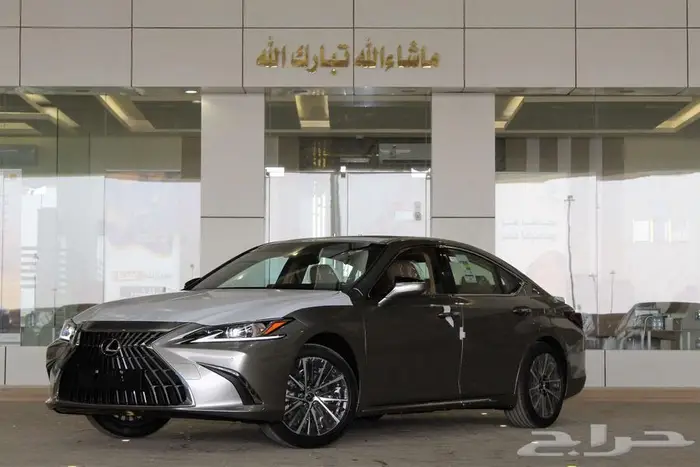 لكزس - ES250 لاكجيري - 2025 - نص فل - خليجي 1