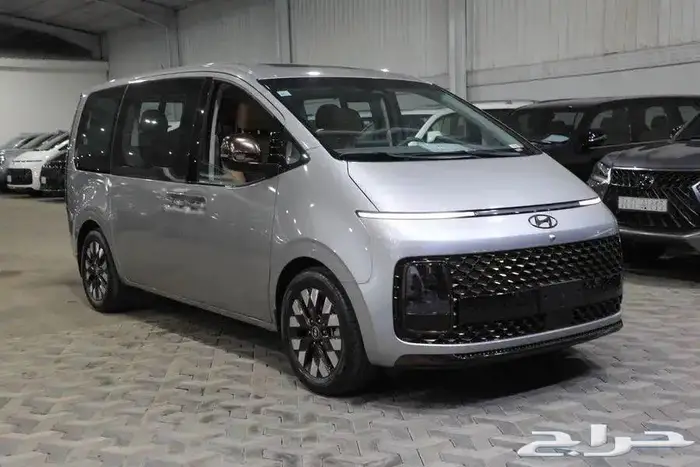 هيونداي ستاريا فل كامل بانوراما جلد ستة سلندر موديل 2023 0