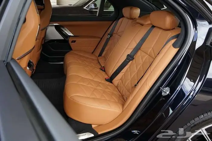 بي ام دبليو 2024 740i بسعر 381 الف واصل للبيت 30
