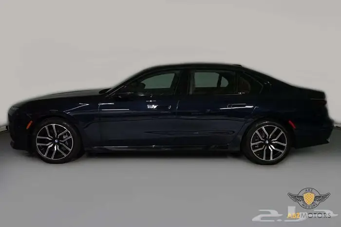 بي ام دبليو 2024 740i بسعر 381 الف واصل للبيت 4