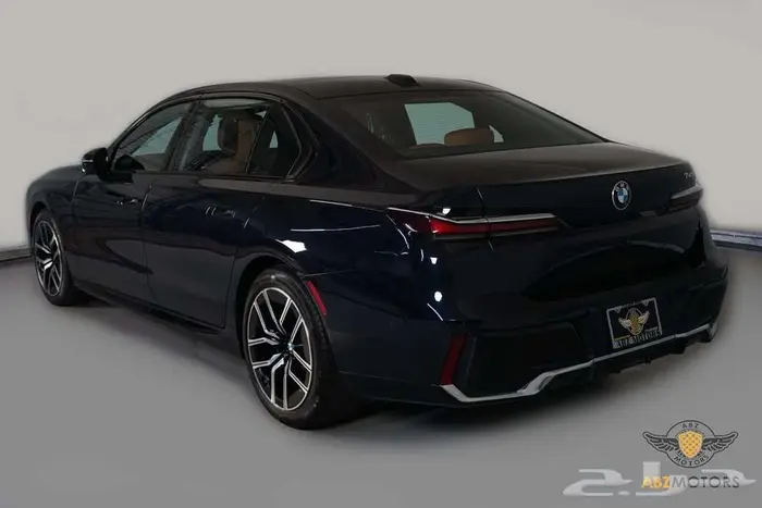 بي ام دبليو 2024 740i بسعر 381 الف واصل للبيت 3