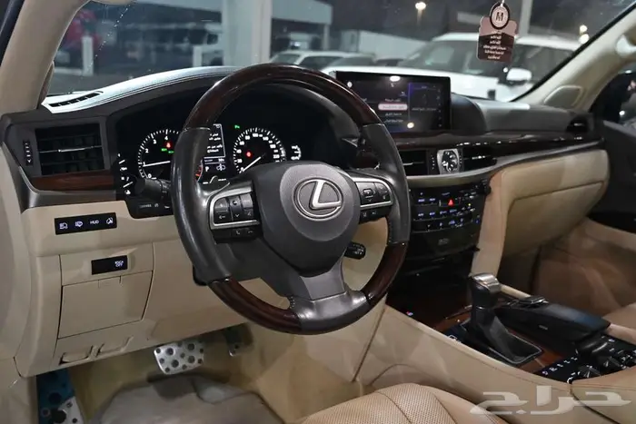 لكزس LX570s 2021 فل سعودي 14