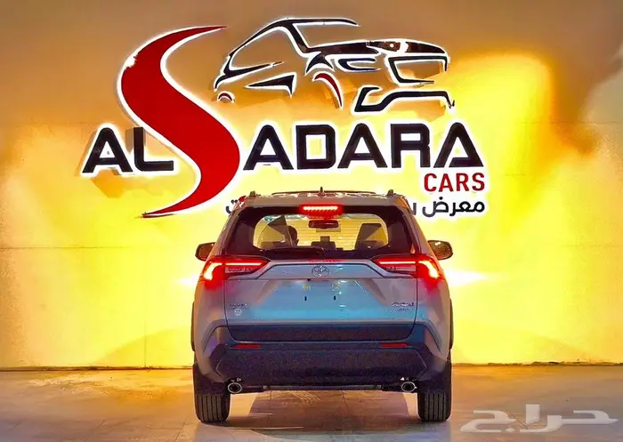 تويوتا راف فور نص فل xle بنزين 2025 18