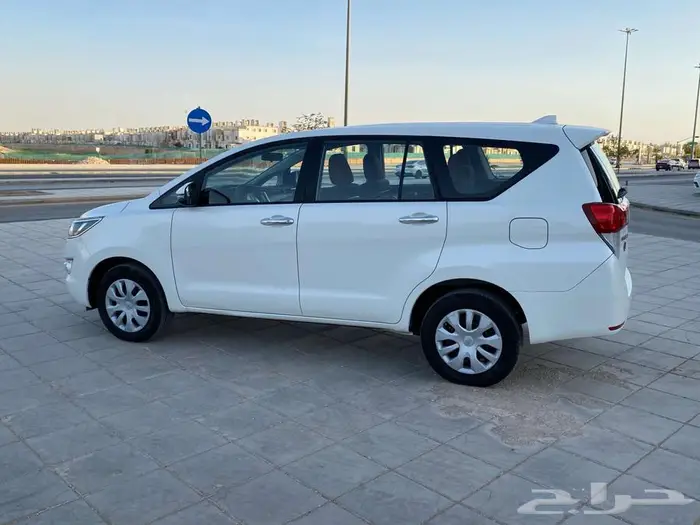 تويوتا انوفا2019 5