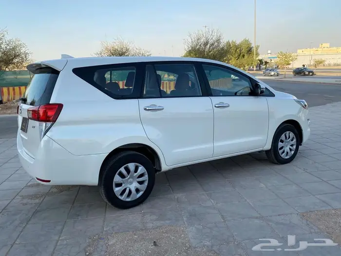 تويوتا انوفا2019 3