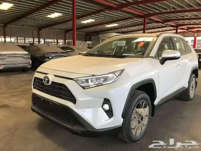 تويوتا راف فور XLE نص فل بنزين 2025 كاش اقساط 0