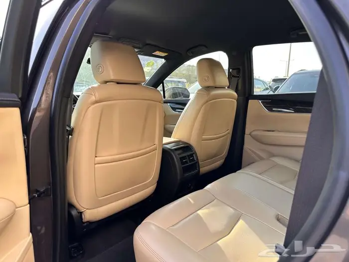 كاديلاك XT5 2019 23