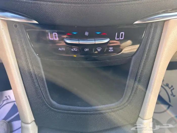 كاديلاك XT5 2019 12