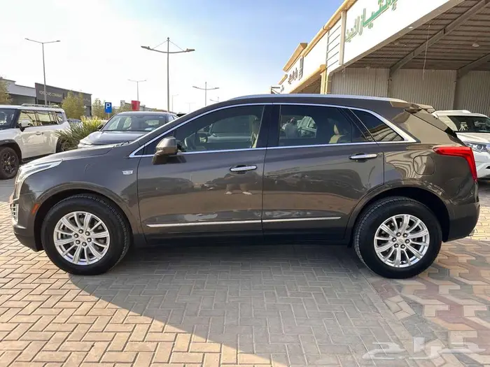 كاديلاك XT5 2019 3