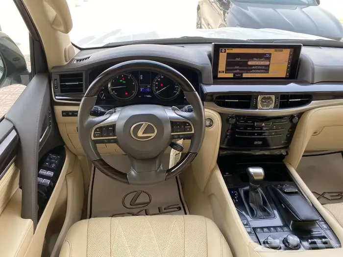 لكزس LX570 2019 بلاك اديشن ابيض 9