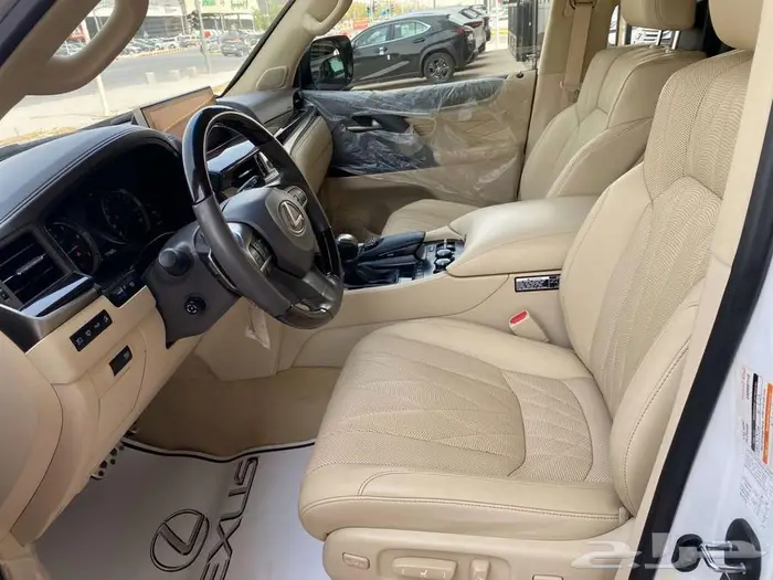 لكزس LX570 2019 بلاك اديشن ابيض 12