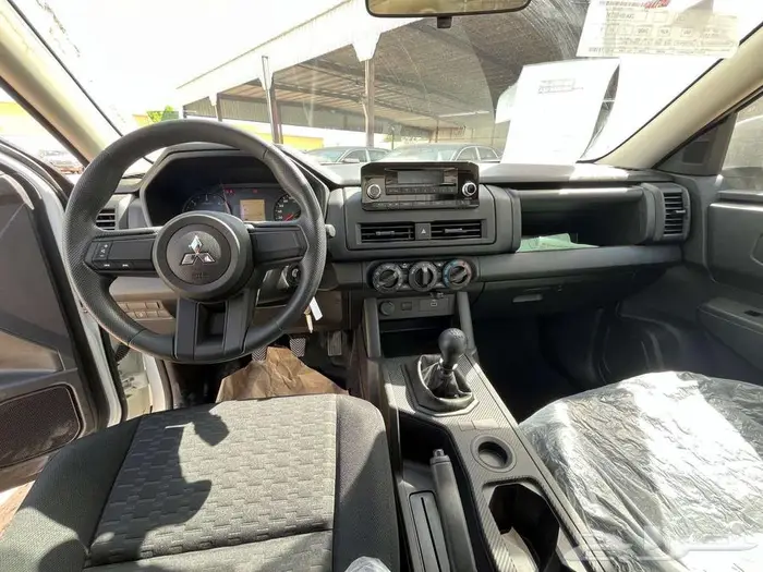 ميستوبيشي L200 غمارة 2024 نقد وتقسيط 5