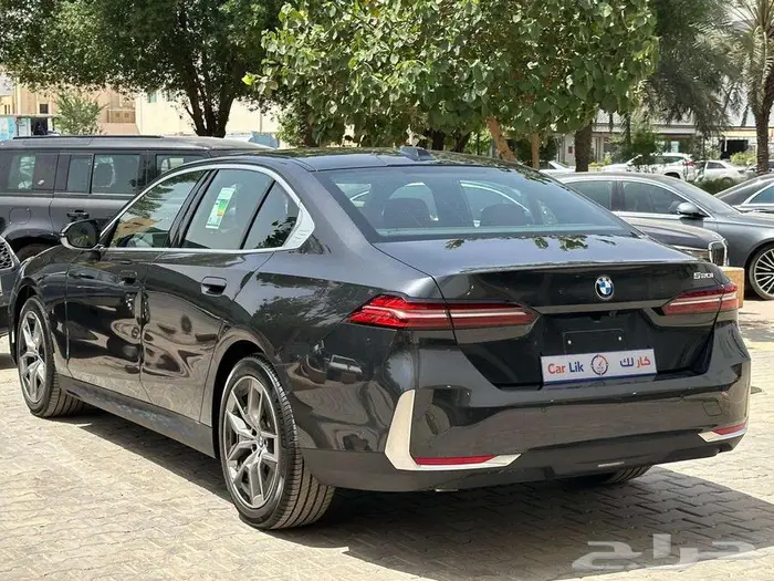 بي ام دبليو الفئة 520 اي 2025 جديد متوفر جميع الالوان 11