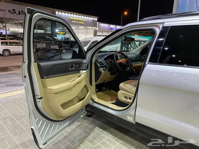 فورد اكسبلورر 2017 فضي ماشيه 166000كم 27