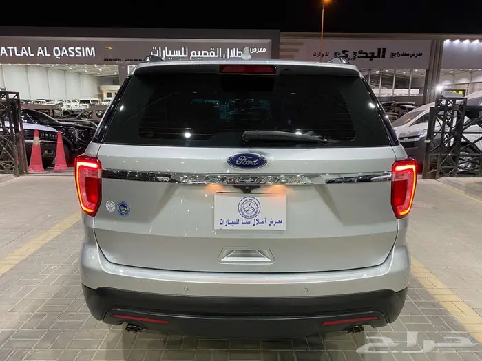 فورد اكسبلورر 2017 فضي ماشيه 166000كم 29