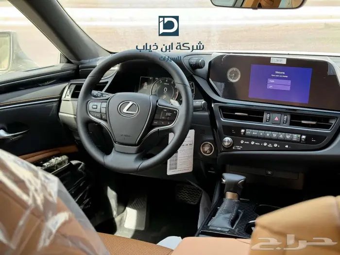 لكزس ES350 فئة CA خليجي 2025 لدى شركة ابن ذياب للسيارات 1