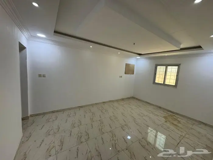 للبيع ملحق في الدمام حي ضاحيه الملك فهد 2