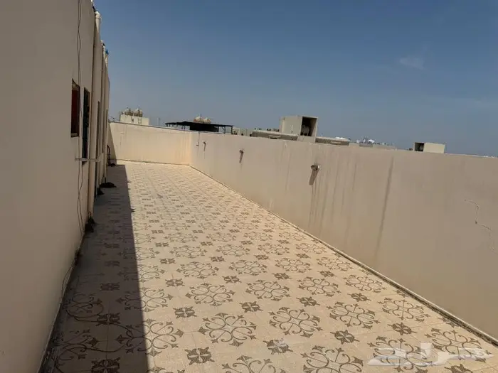 للبيع ملحق في الدمام حي ضاحيه الملك فهد 8