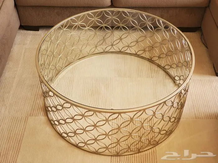 طاولة دائرية زجاج وحديد فضي نادرة - من هوم سنتر حالة ممتازة 1