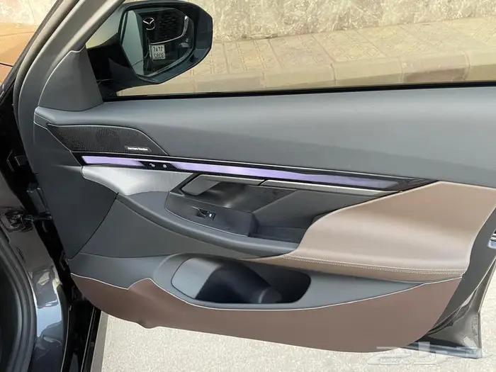 BMW520 موديل 2025 ممشي 5000 كم عرض خاص شامل اللوحات 21